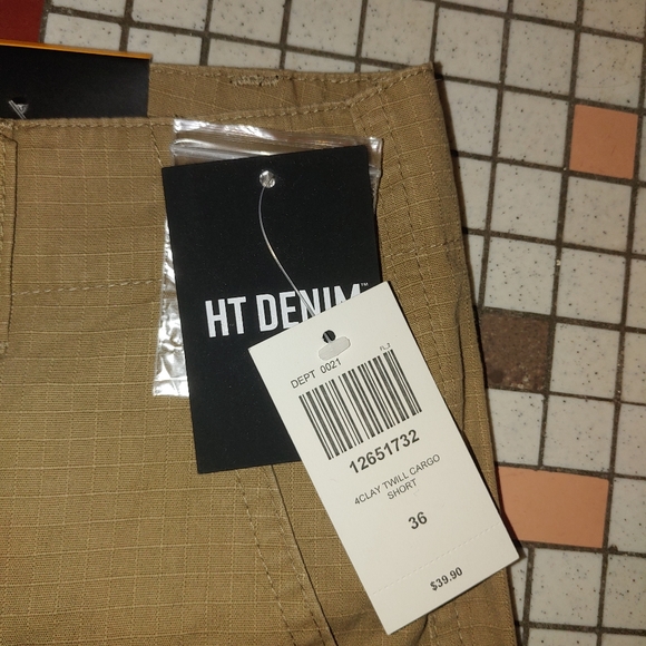 Hot Topic HT Denim NWT Cargo Shorts Men's size 36 - Picture 3 of 5